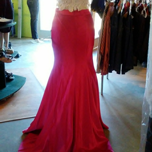 Dress - Picture 7 of 8